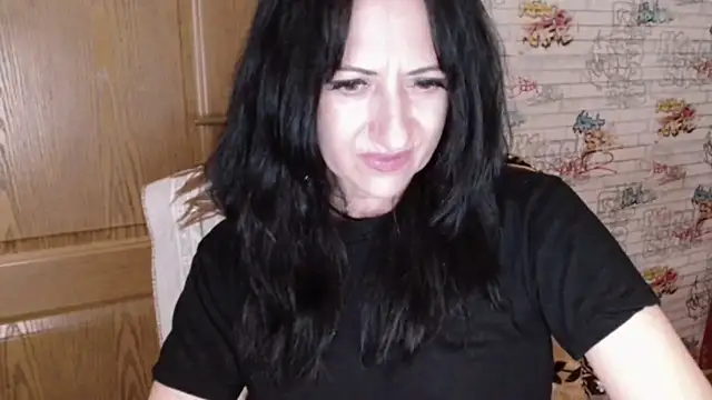 DebraMilf webcam