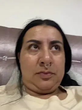 Abril_Luv webcam