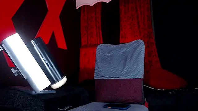 abrilbigcock live cam