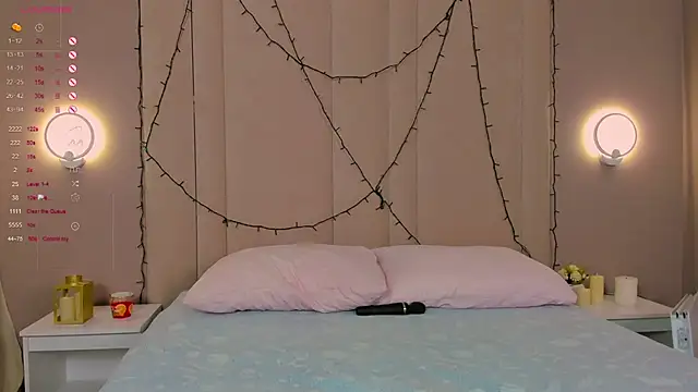 AdeleSilvy webcam