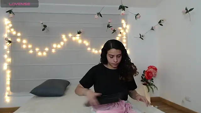 sarabubbie (Ask my age) - Get Naked
