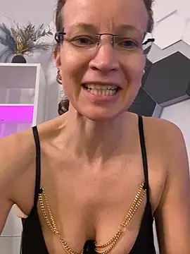 AnnikaRose live cam
