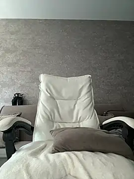 LillySquirtShot live cam
