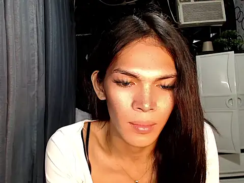 GORGEOUS_CARMEE webcam