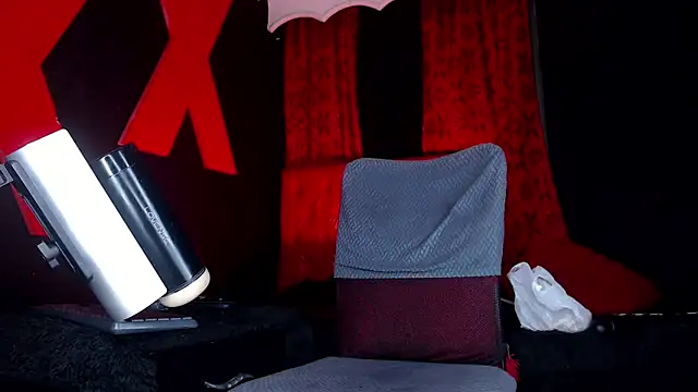 abrilbigcock live cam