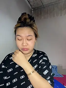 Almira6868 webcam