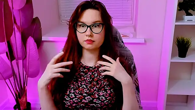 CarolGiggly webcam