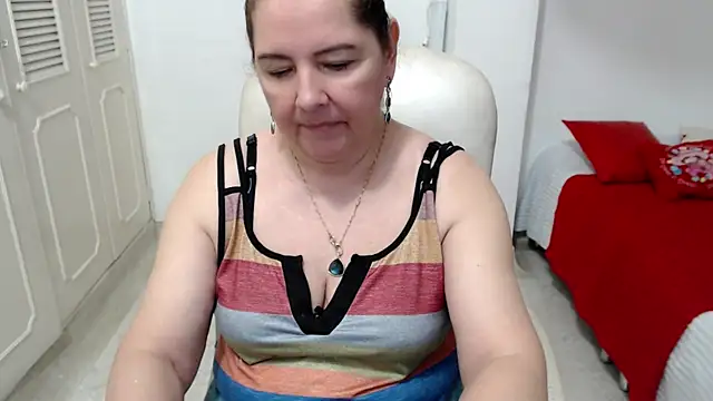 leonela_69 webcam