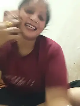 Mohni_love webcam