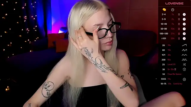 AnyaTaylor_ webcam