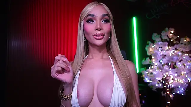 xxforyoureyesonlyxx live cam on StripChat