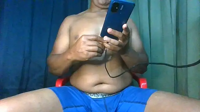 bigblackcock75 webcam