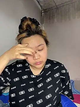 Almira6868 webcam