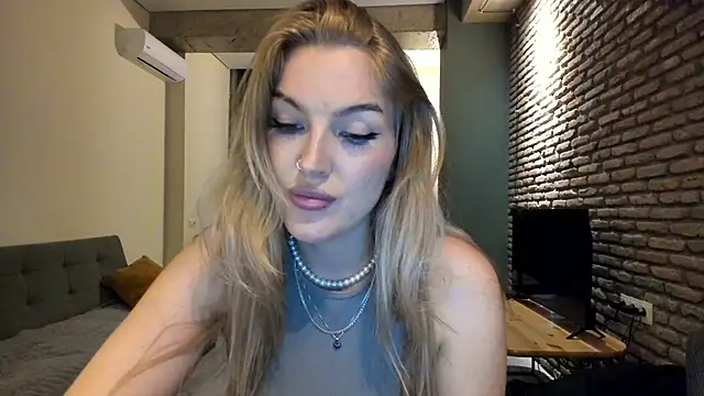 fifteenpoem webcam