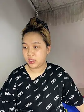 Almira6868 webcam