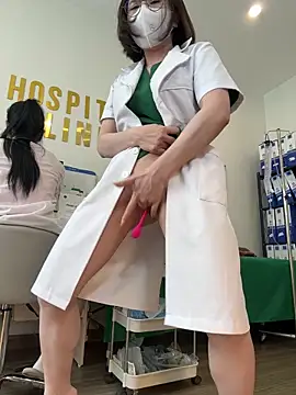 secretly_masturb... Live Webcam on Stripchat