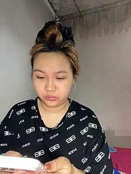 Almira6868 webcam