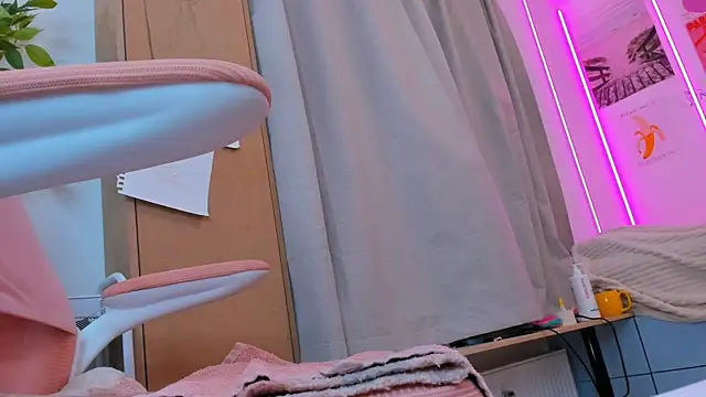 Lily_Young webcam