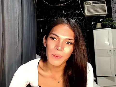 GORGEOUS_CARMEE webcam