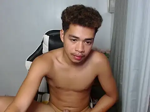 curlyasian_njxx webcam