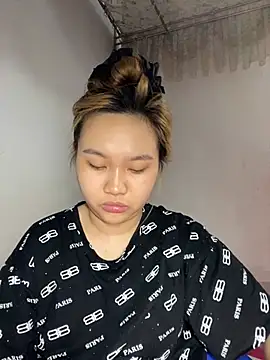Almira6868 webcam