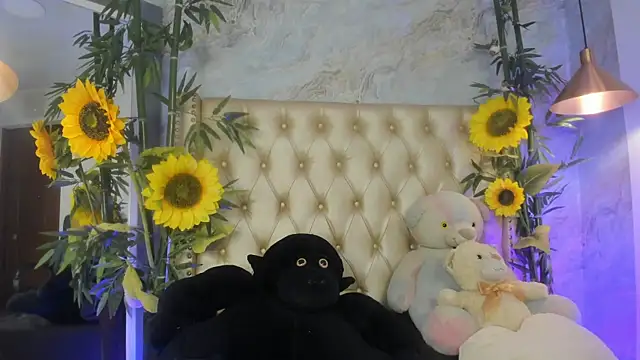 LittleeJaz webcam