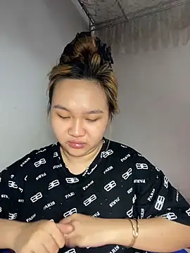 Almira6868 webcam