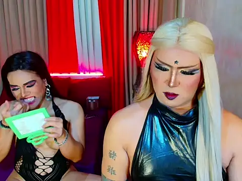 Wildest_Slave_Huntress webcam