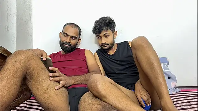 DesiDaddyandSon webcam