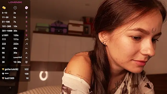 girl_with_snaketatto0 webcam