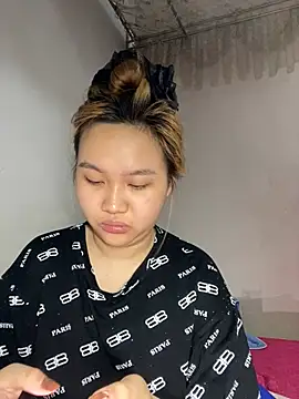 Almira6868 webcam