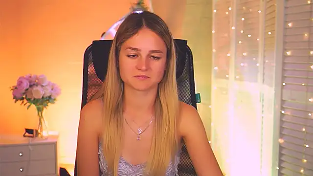 DeboraLarson webcam