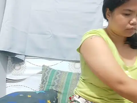 Sweetbigtits_69 webcam