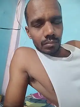 Daddyishere_19 webcam