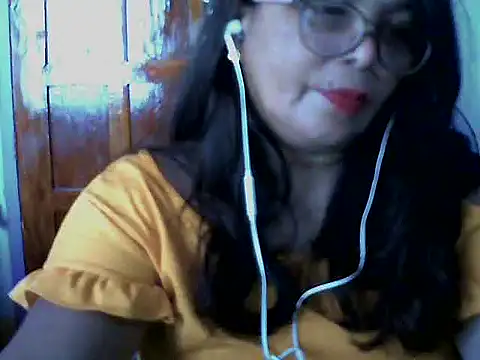 Flowerblossom123 webcam