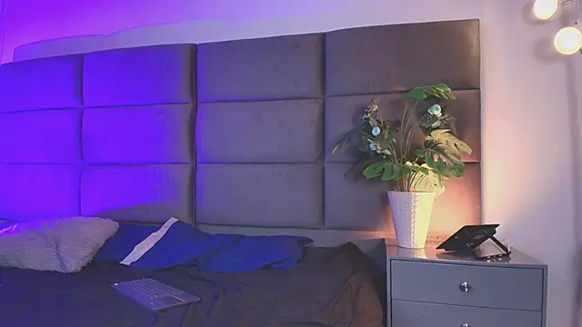 MeganEvanss__ webcam
