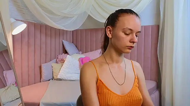 emma_chaser webcam