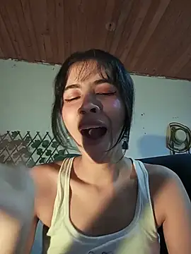 Dolli_virginpussy live cam on StripChat
