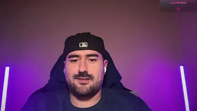 DominantTheo webcam
