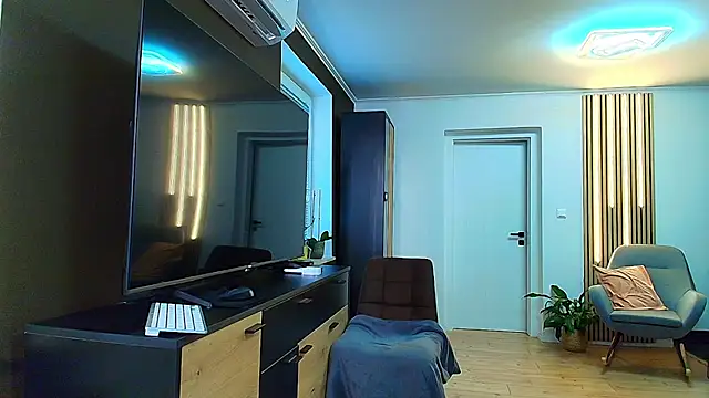 SweetTaya33 webcam