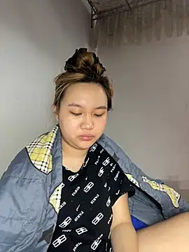 Almira6868 webcam