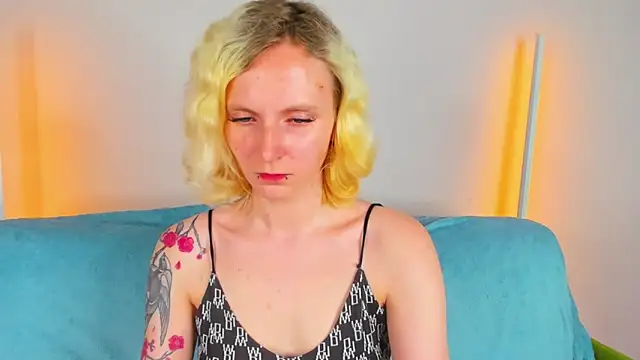 LikiLips webcam