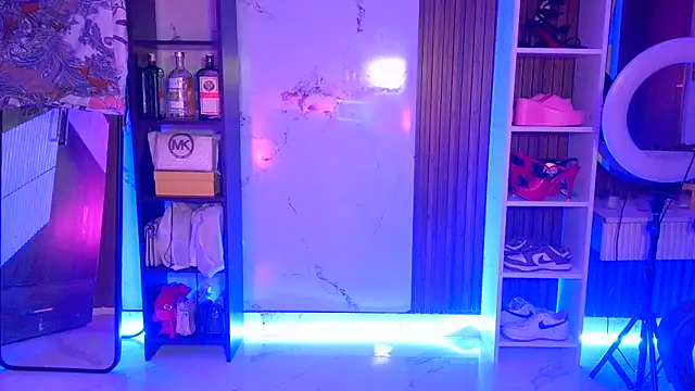 _Maanvi_ live cam