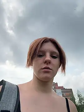 NinaParri live cam