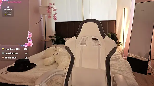 EvaHamilton webcam