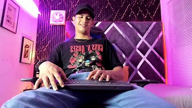 dominic_connor webcam
