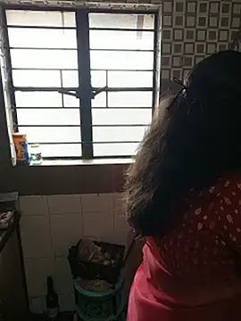 noty_girl2 webcam