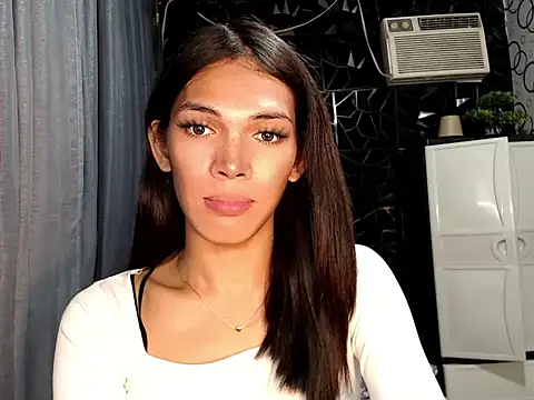 GORGEOUS_CARMEE webcam