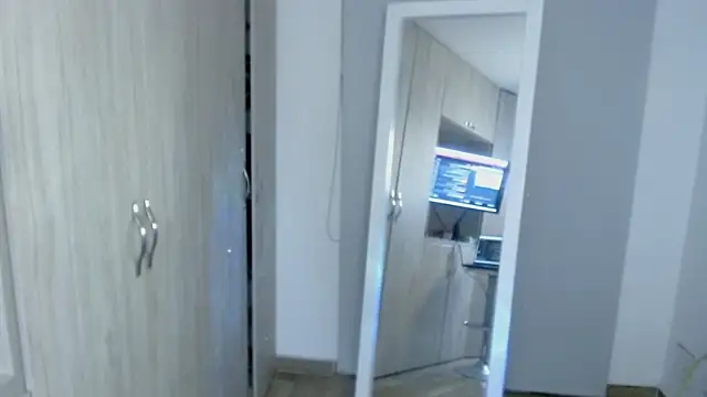 sophie_lopez1 (F milf) - Show titis in the car