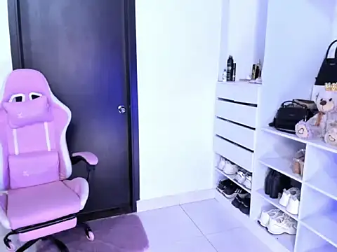 cristina697 webcam